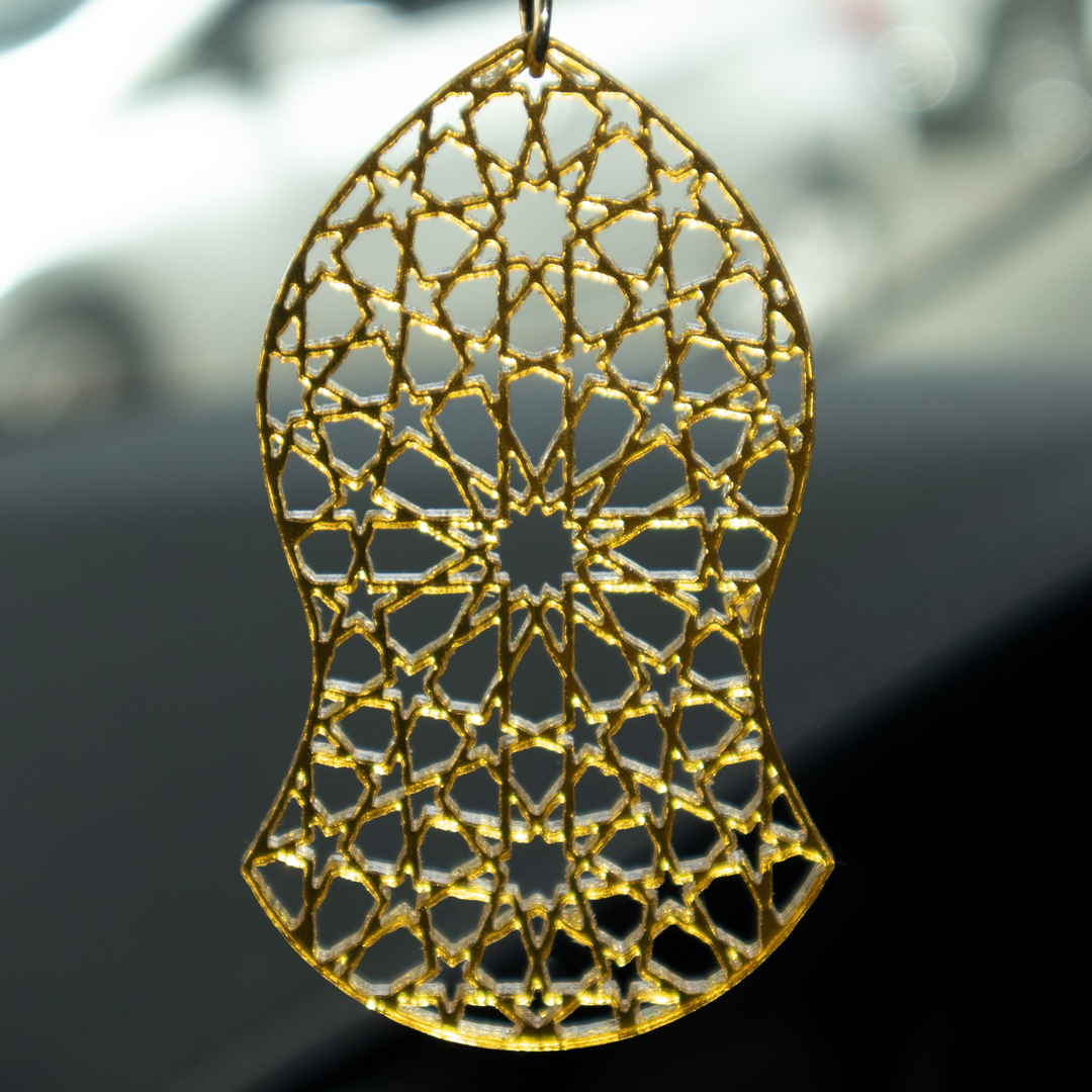 InCar Geometric close-up detail view