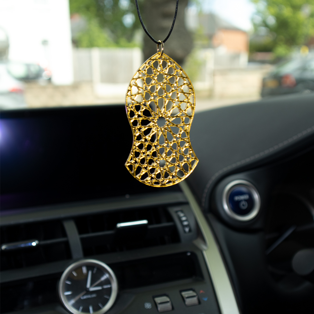 InCar Geometric wide angle view